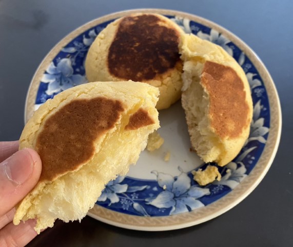 サンドイッチメーカーで焼いたメロンパン